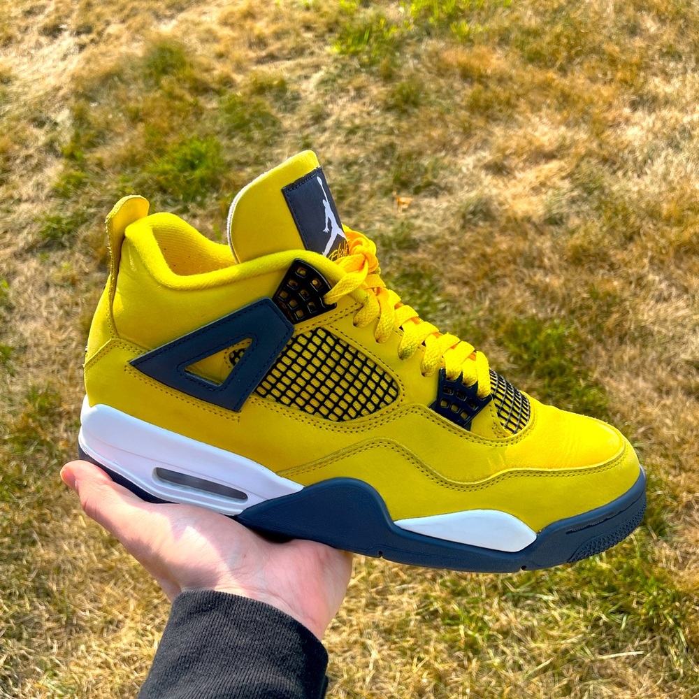 Jordan 4 Retro Lightings